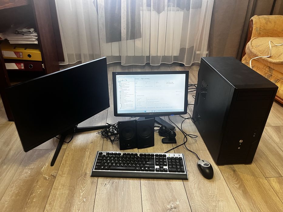 Компютер Ryzen 1200/8Gb/RX640/SSD+HDD та 2 монітори