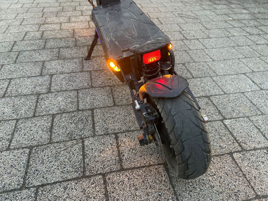 Hulajnoga Elektryczna Kukirin G2 Master 2000W 20,8AH 70KM 60km
