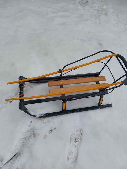 Санчата дитячі з батьківською річкою