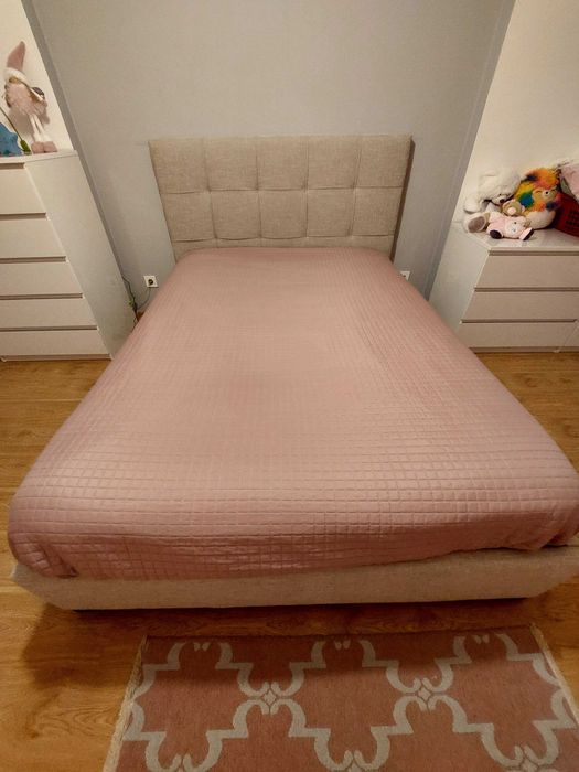 Cama com colchão