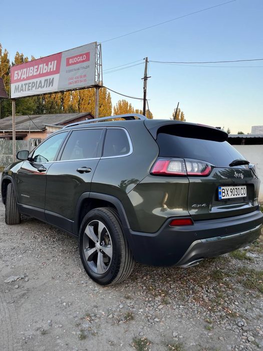 Продам Jeep Cherokee