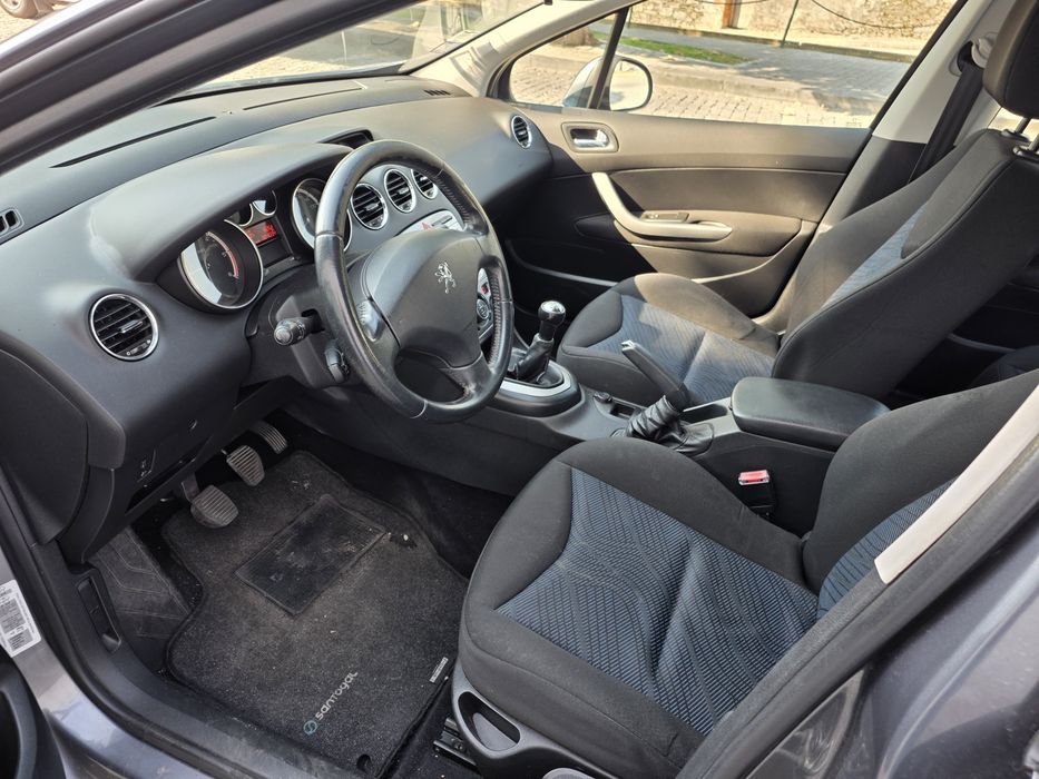 Vendo carro impecável