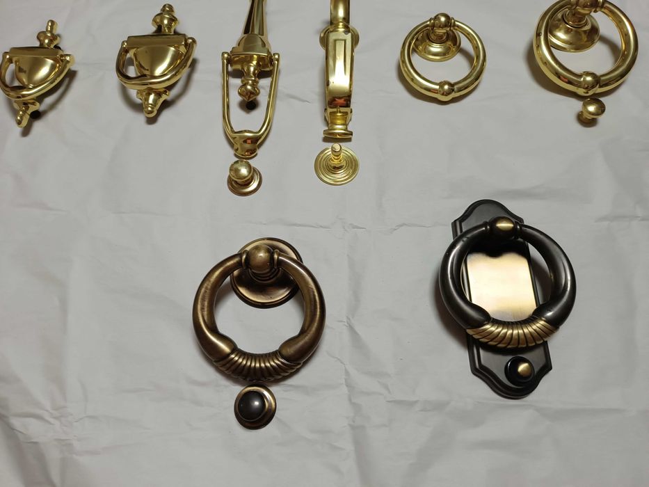 Puxadores de porta exterior Tupia em latão macisso