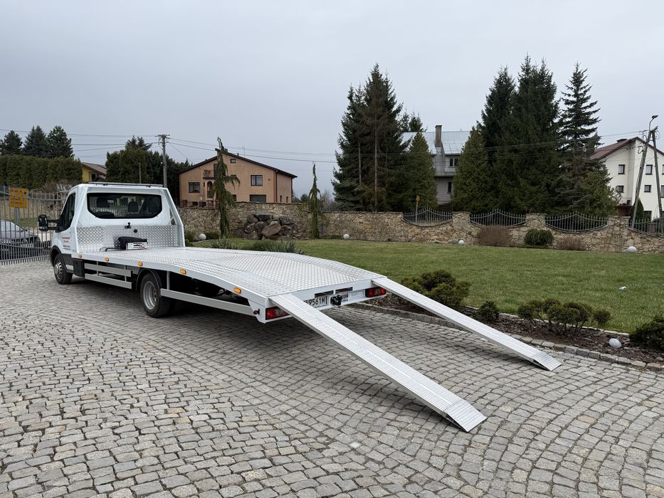 Zabudowa laweta producent pomoc drogowa iveco mercedes sprinter daily