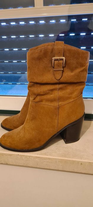 BARATO. Bota Camurça