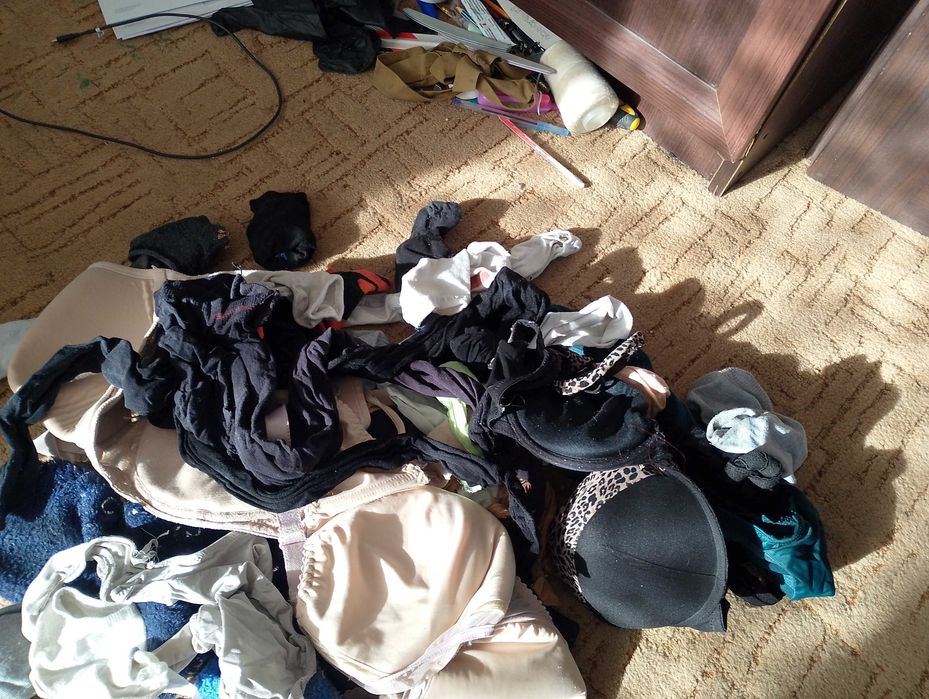 Zestaw damskiej bielizny używanej