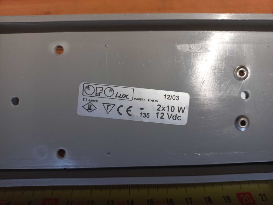 Luz 12v 2x10 watt  com interuptor para autocaravana caravana ou barco
