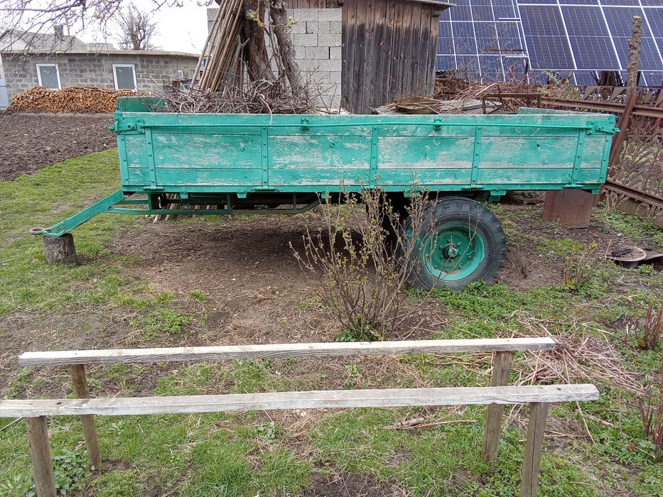 Причіп для трактора