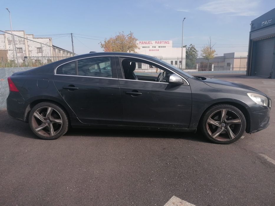Volvo S60 R Design