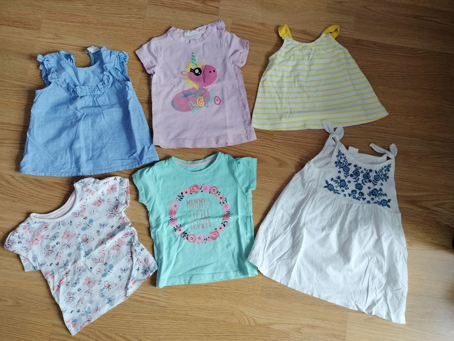 Zestaw ubranek dla dziewczynki w rozmiarze 80