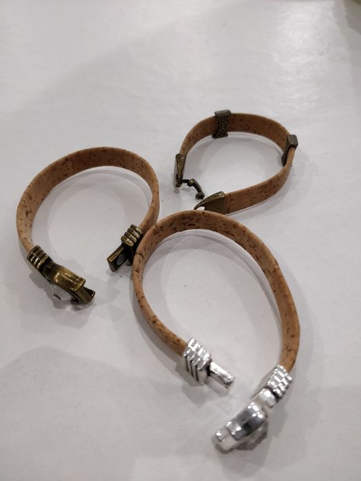Conjunto de Colar e pulseira em cortiça, artesanal