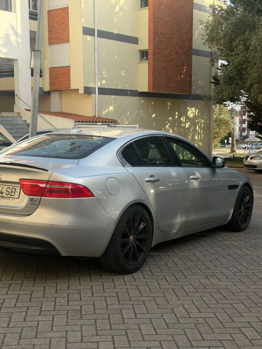 Jaguar XE (impecavel )