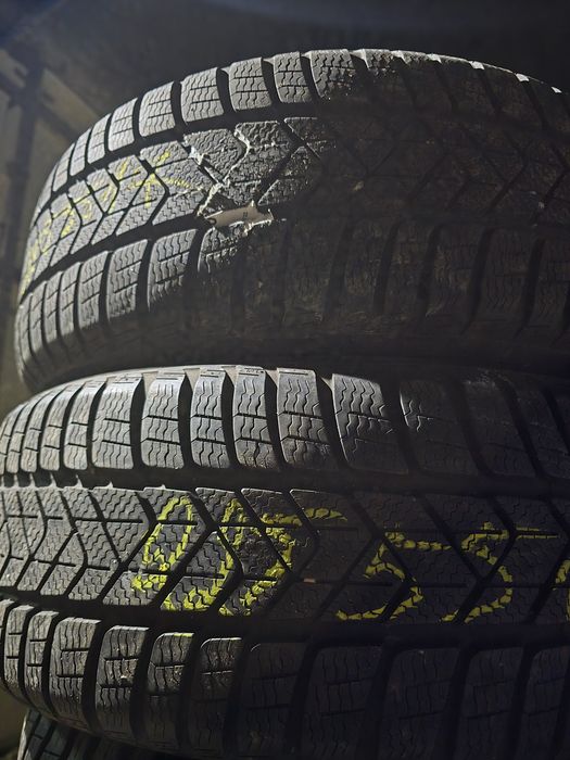 225/55R17 Pirelli Sottozero 3 як нова