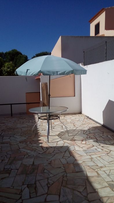 Mesa Jardim + Guarda-sol Azul