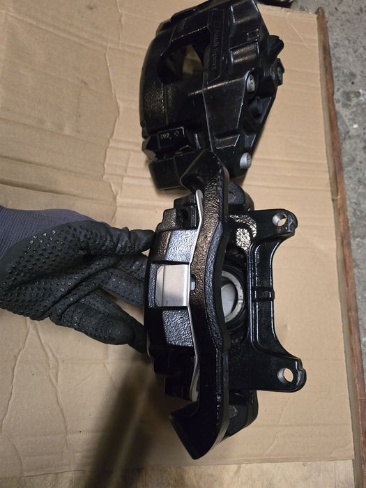 Swap S4 A4 B6 S3 A3 8P 345mm GOLF V VI GTI r32 zaciski + jarzma