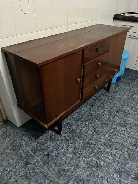 Aparador antigo vintage