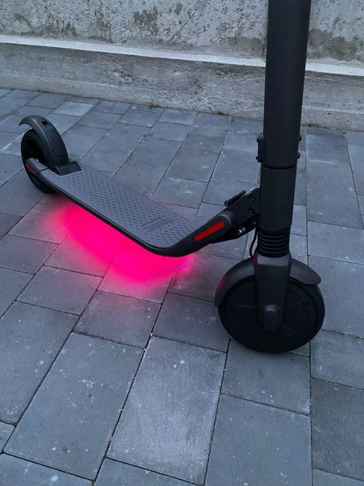 Електросамокат ninebot