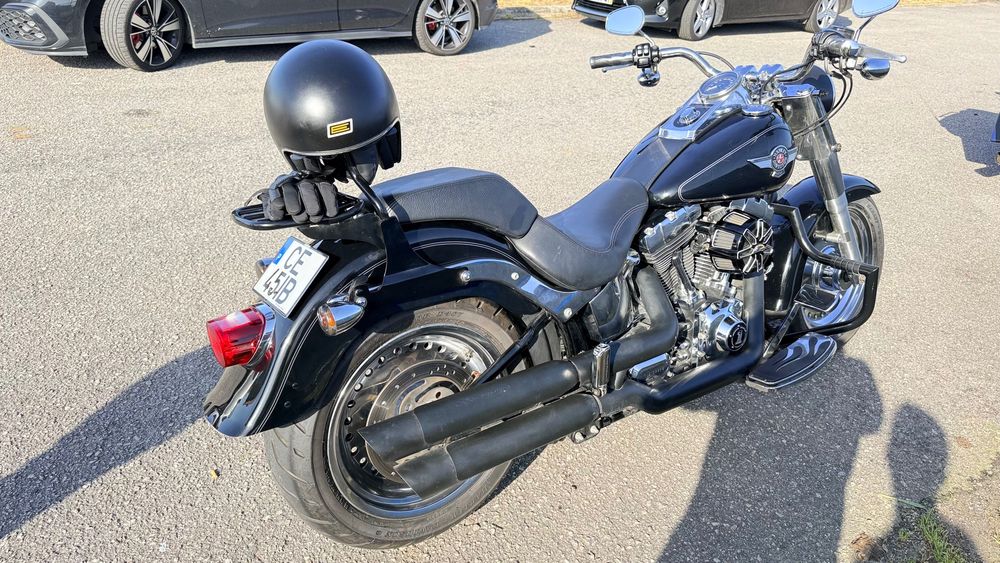 Harley Davidson Fat Boy 2013 equipada, em excelente estado