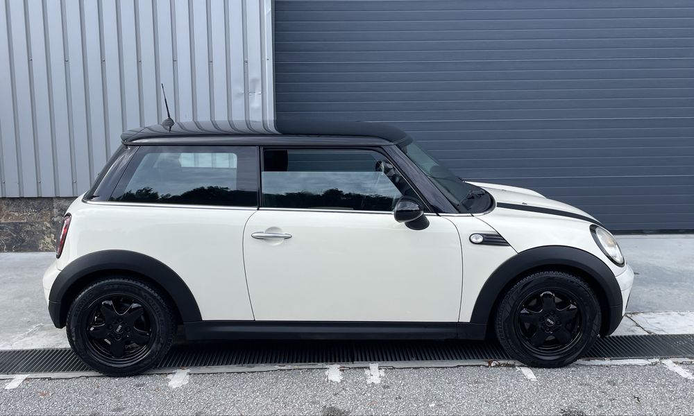 Mini Cooper 1.4i64846413696385124