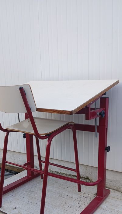 10 Estiradores com cadeiras altas  entrega