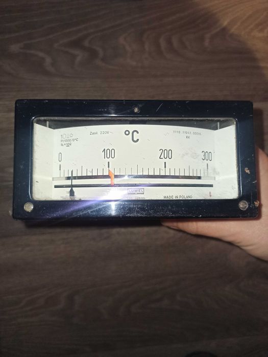 Lumel Regulator temperatury 0-200 C / 220V