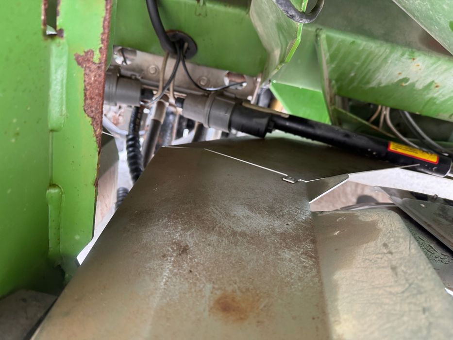 Продам розкидач мінеральних добрив Amazone 4200 ZA-TS Profis Hydro