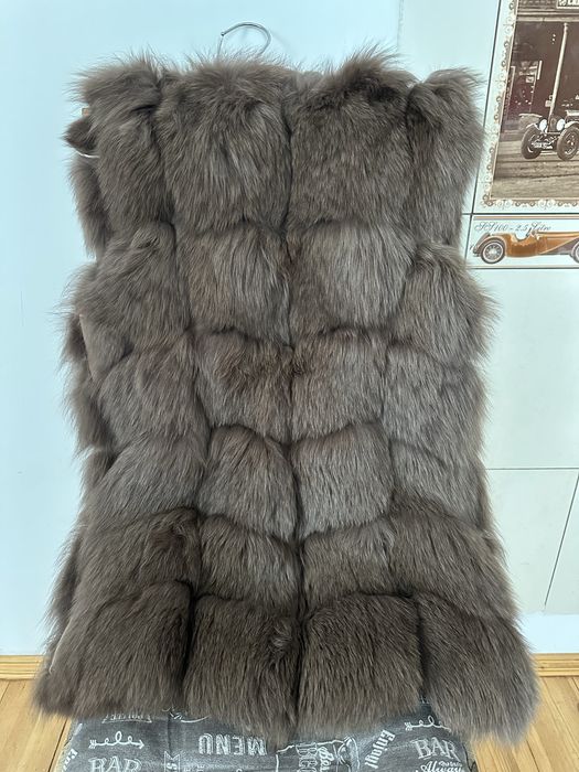 Хутряна желетка жіноча