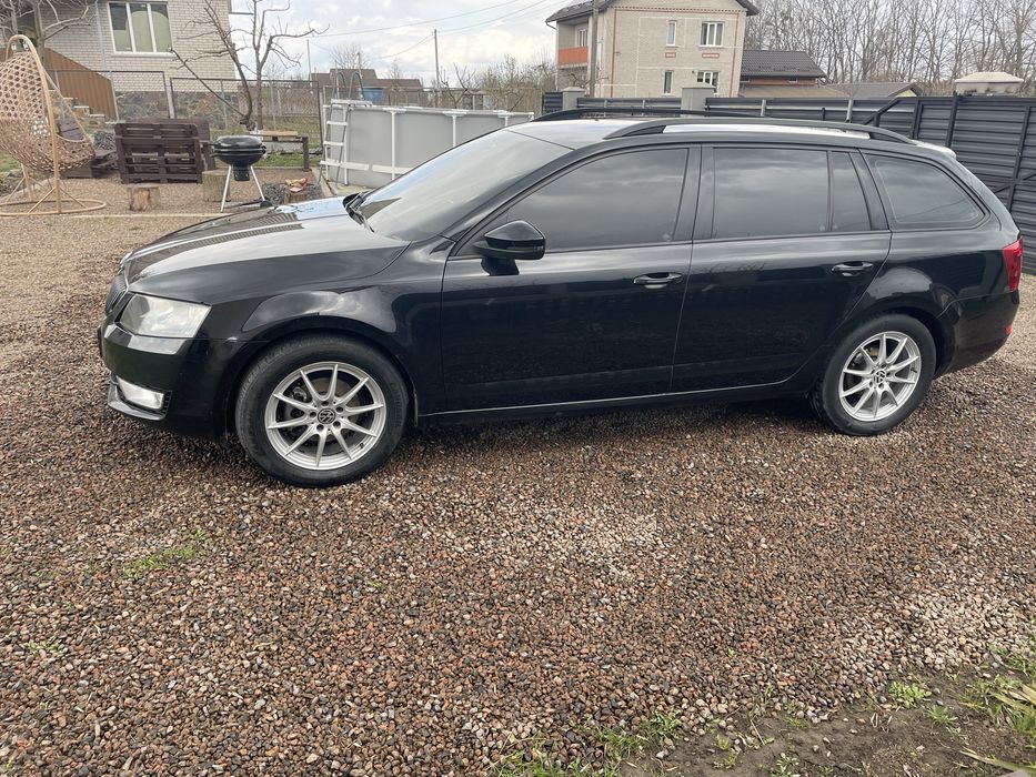 Продам шкода а7 2013 рік