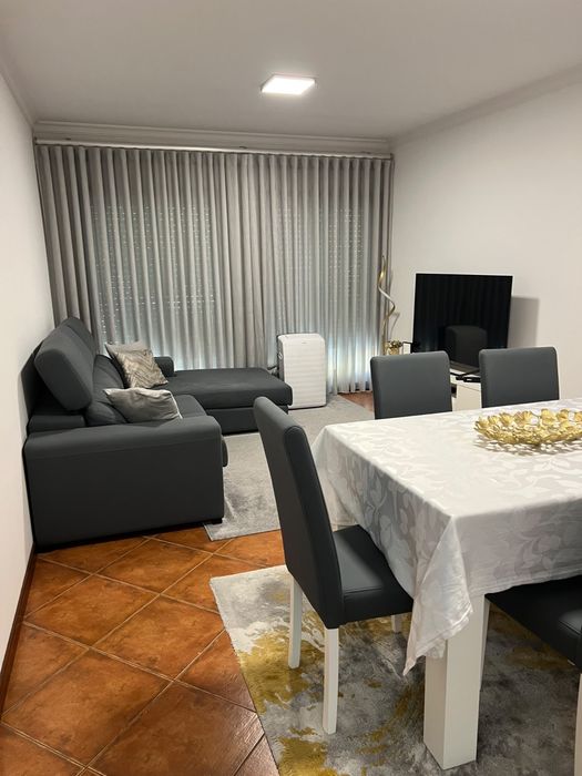 Apartamento T2+1 com varanda e vistas privilegiadas para o Tâmega e Douro