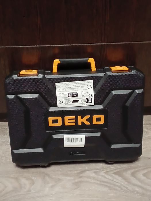 Набір інструментів  Deko  DKMT 133, оригінал, новий.