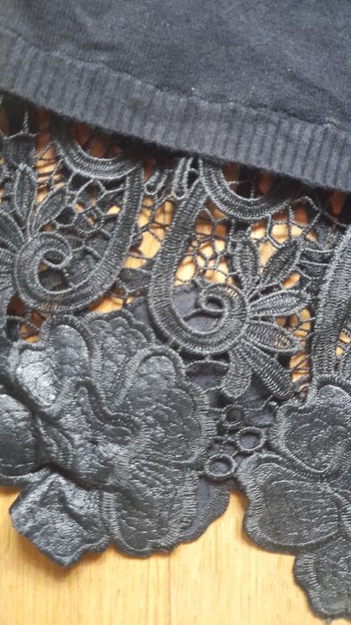 Nowy sweter roz M/L koronka 50% viscoza