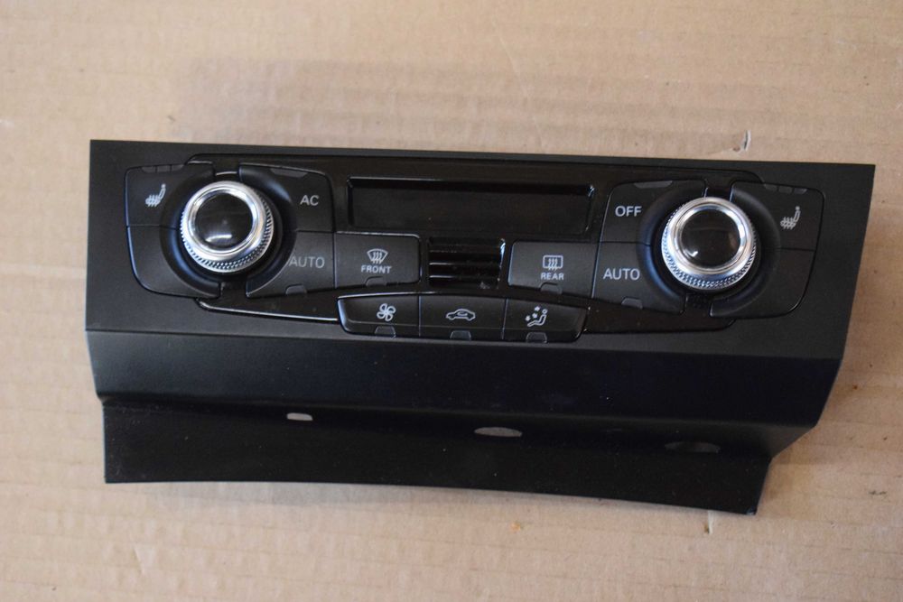 panel klimatyzacji nawiewu AUDI A4 B8 A5 lift 13r. . 8K1.820043N