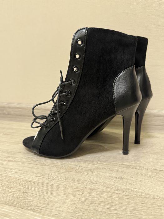 Хай хілс high heels 37, 40хілз  туфлі  босоніжки бачата хай хілз