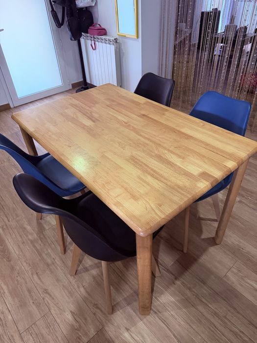 Mesa de cosinha + 4 cadeiras