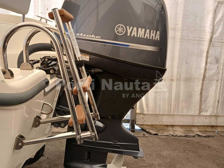 Motor Yamaha F130LA