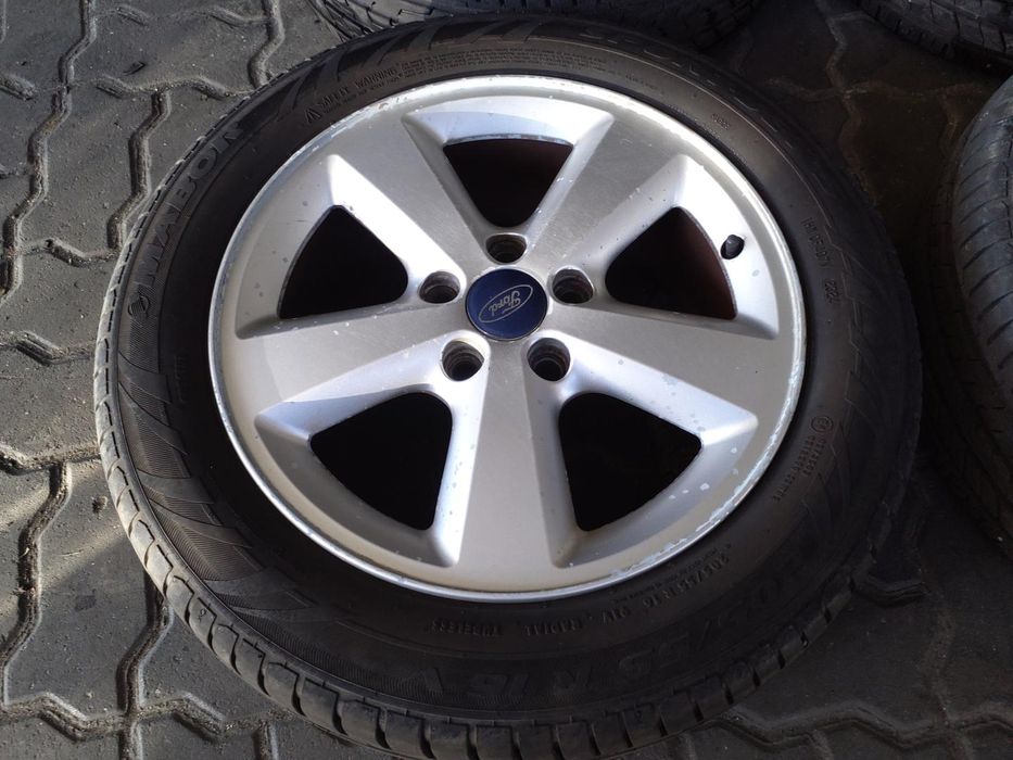 Jantes FORD R16 com pneus 205/55 furação 5x108