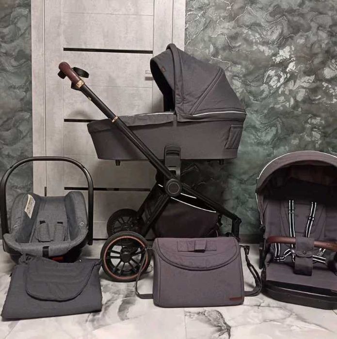 Коляска 3 в 1 carrello epica и мальчику и девочке