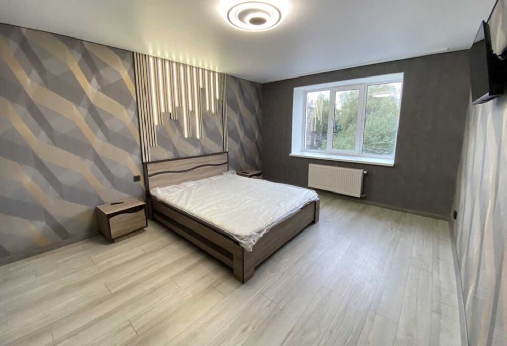 1 квартира вул.Запорізька Є ліжко та диван Новобудова