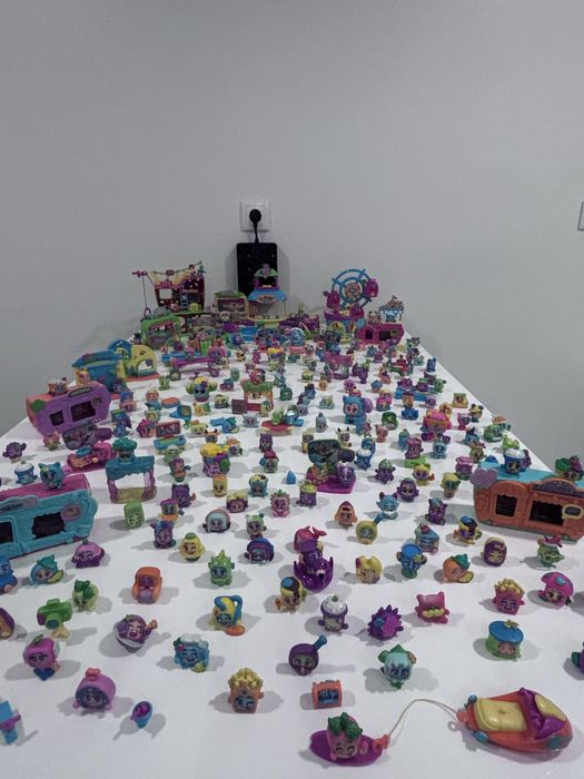 Coleção Mojipops Gigante (250+ Figuras + Casas) – Ideal Presente