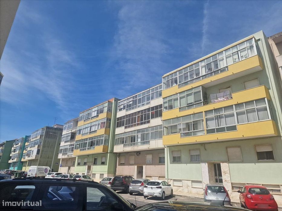 Apartamento T2 em Mem Martins