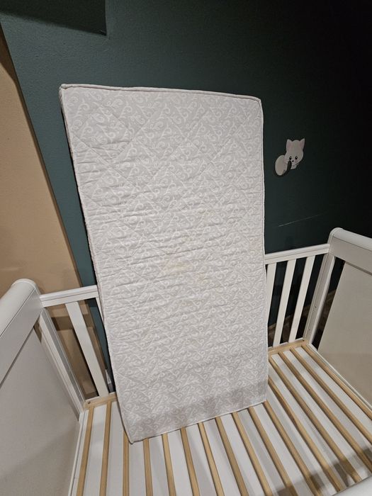 Sprzedam łóżeczko dziecięce