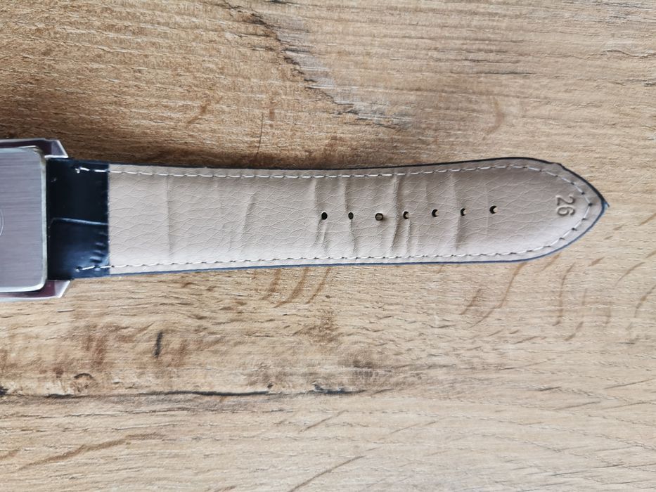 Zegarek Lorus- Japan. Stan bardzo dobry. Nowy pasek.