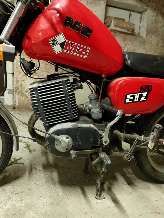 Motocykl MZ ETZ 251