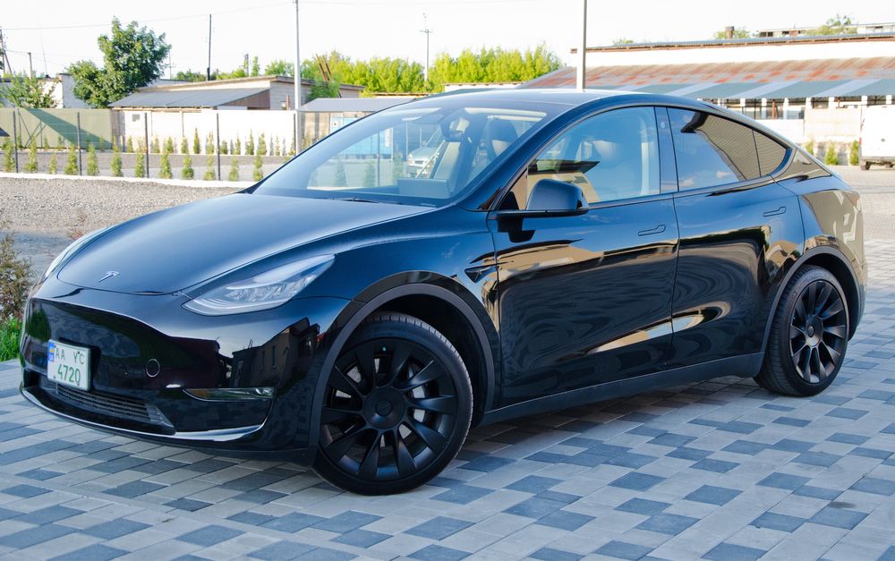 Продам Tesla Model Y