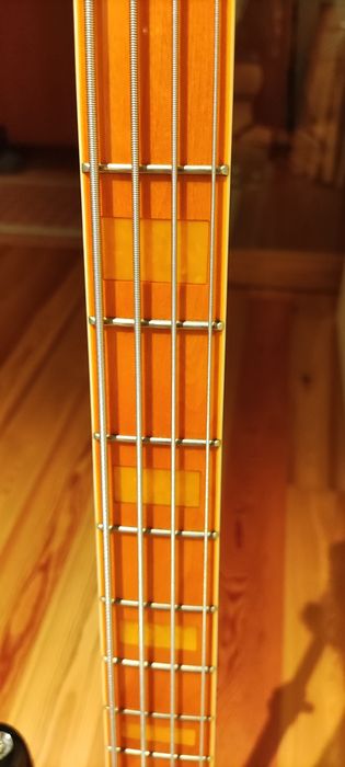 Baixo Markbass Gloxy 4