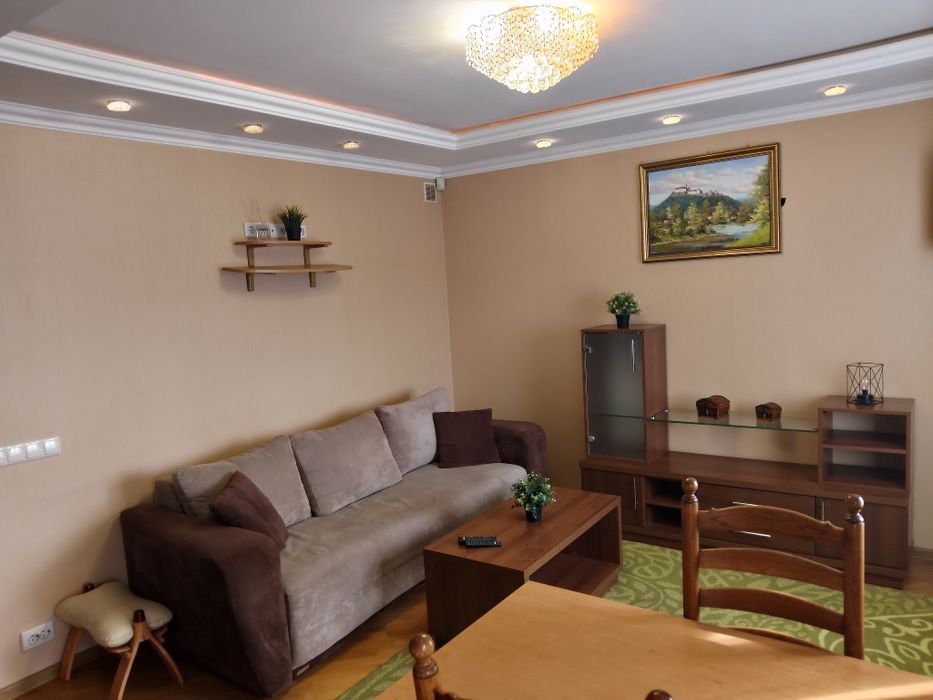 Здається 3 кімнатна квартира