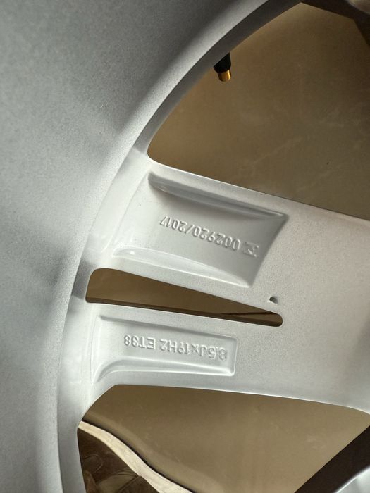 Диски оригінал VW Tiguah r19/5/112 5NA601025AG ANTRH