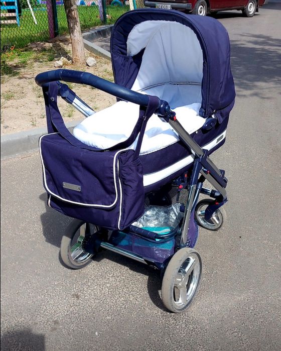 Продам коляску 2 в 1