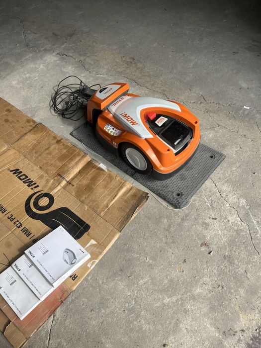 Robot koszący STIHL iMow 422 jak nowy