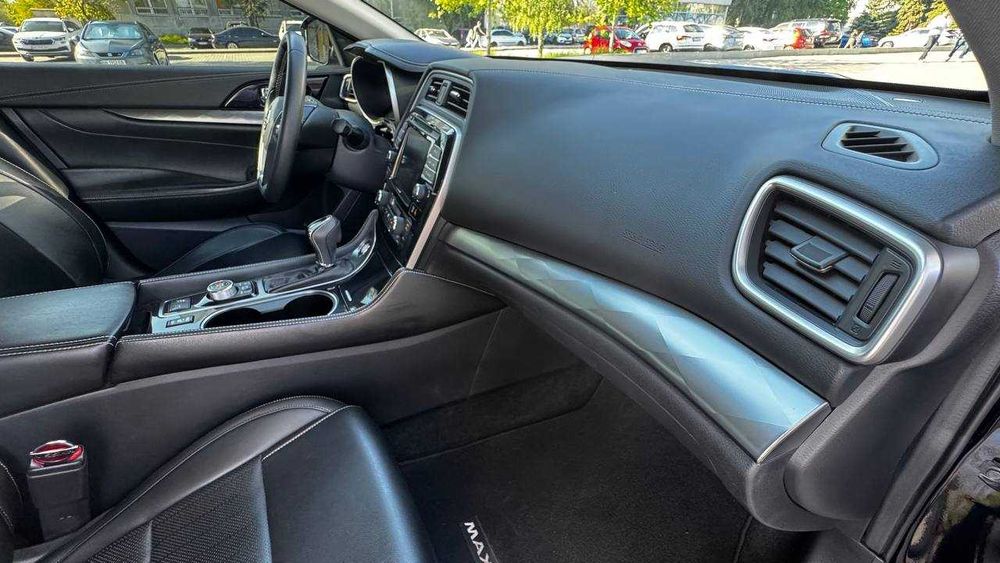 Nissan Maxima 2019